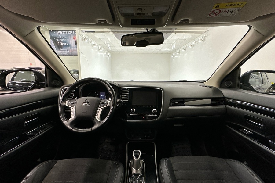 Mitsubishi Outlander PHEV vaihtoauto