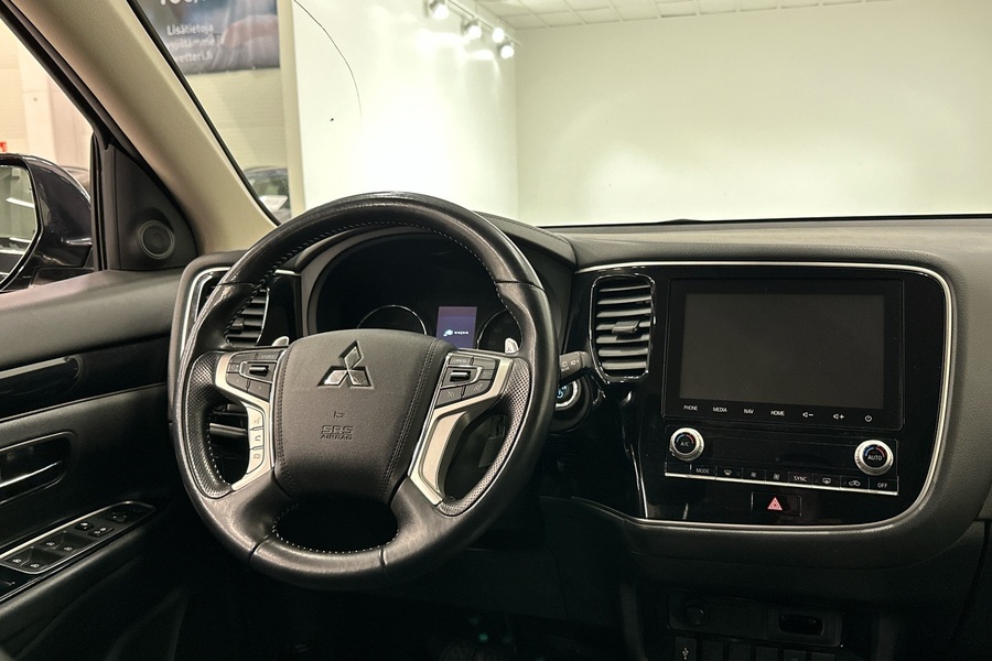 Mitsubishi Outlander PHEV vaihtoauto