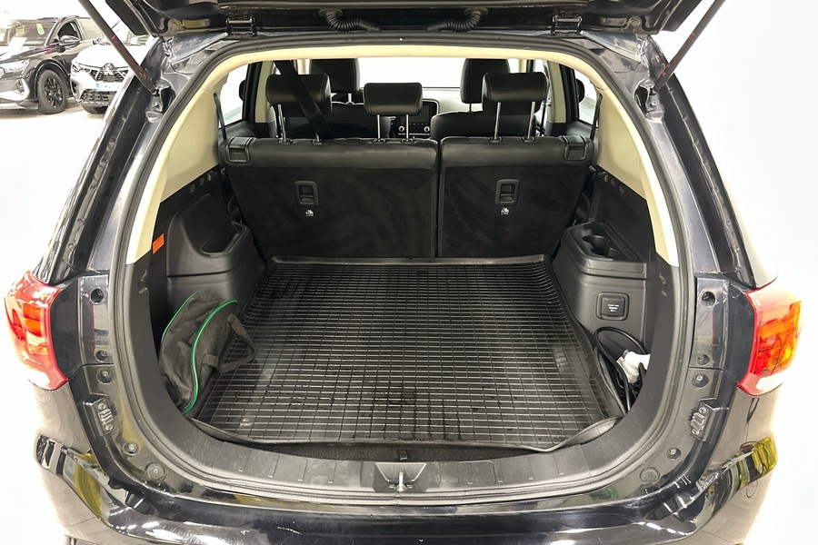 Mitsubishi Outlander PHEV vaihtoauto