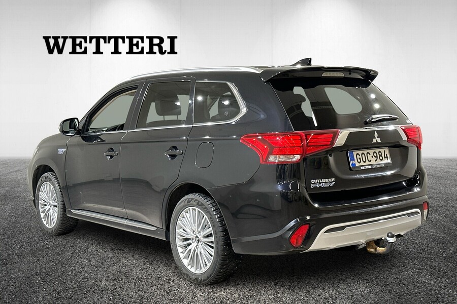 Mitsubishi Outlander PHEV vaihtoauto