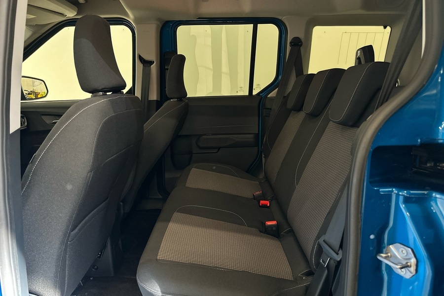 Ford Tourneo Courier vaihtoauto