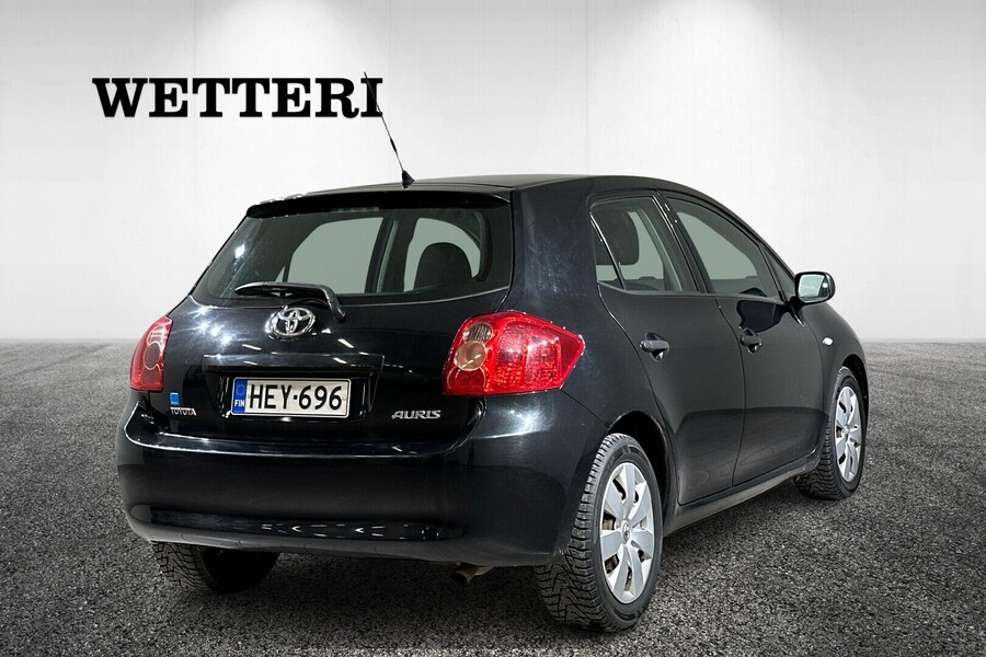 Toyota Auris vaihtoauto