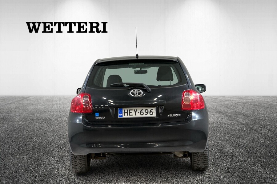 Toyota Auris vaihtoauto