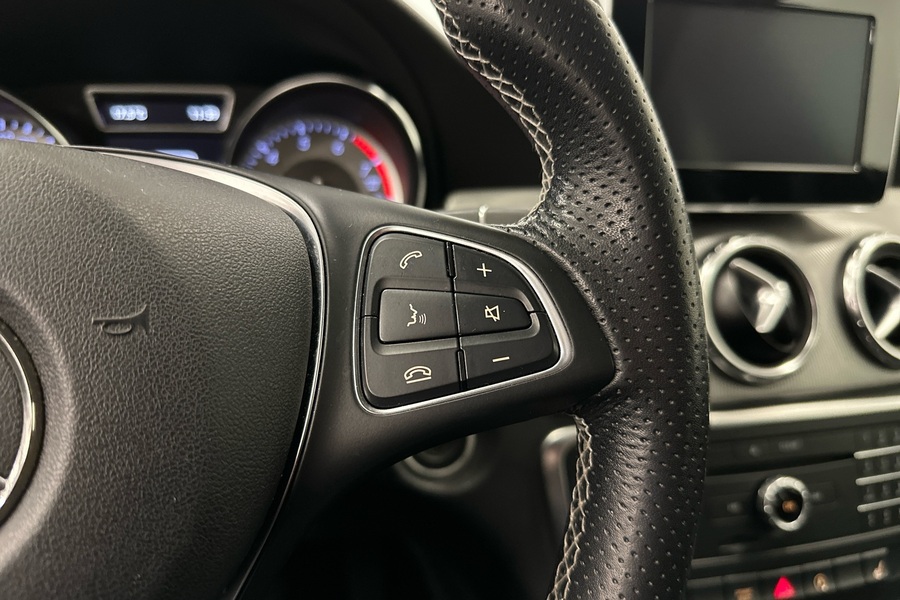 Mercedes-Benz GLA vaihtoauto