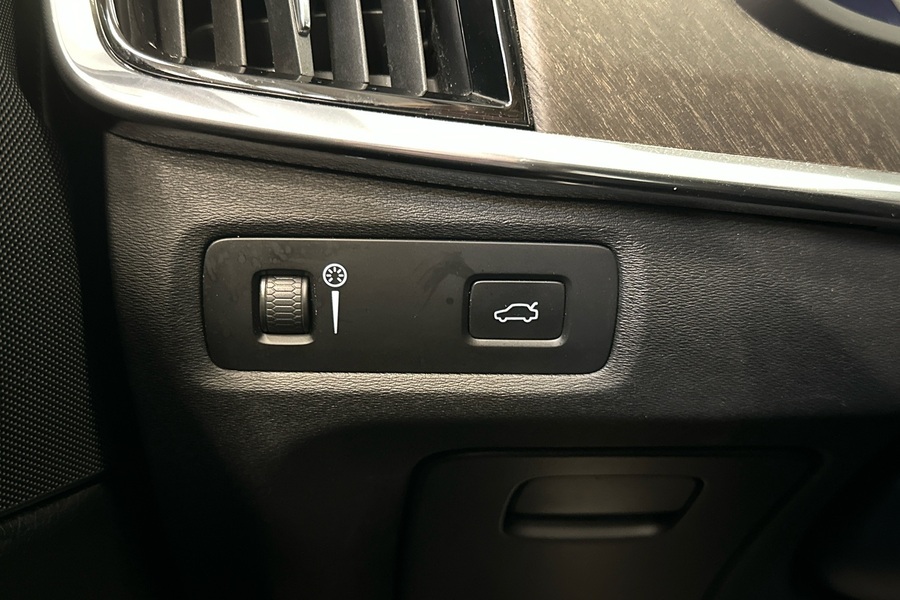 Volvo V90 Cross Country vaihtoauto