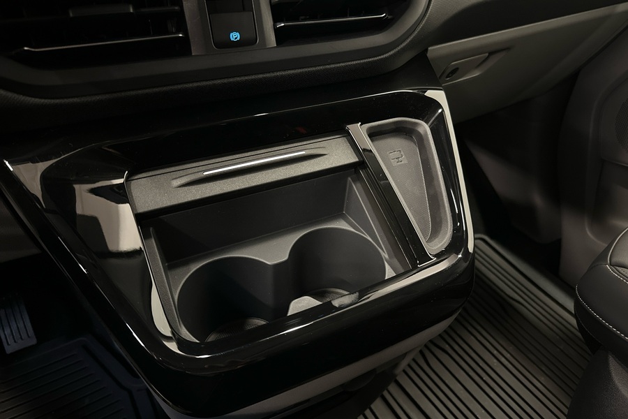 Ford Tourneo Custom vaihtoauto