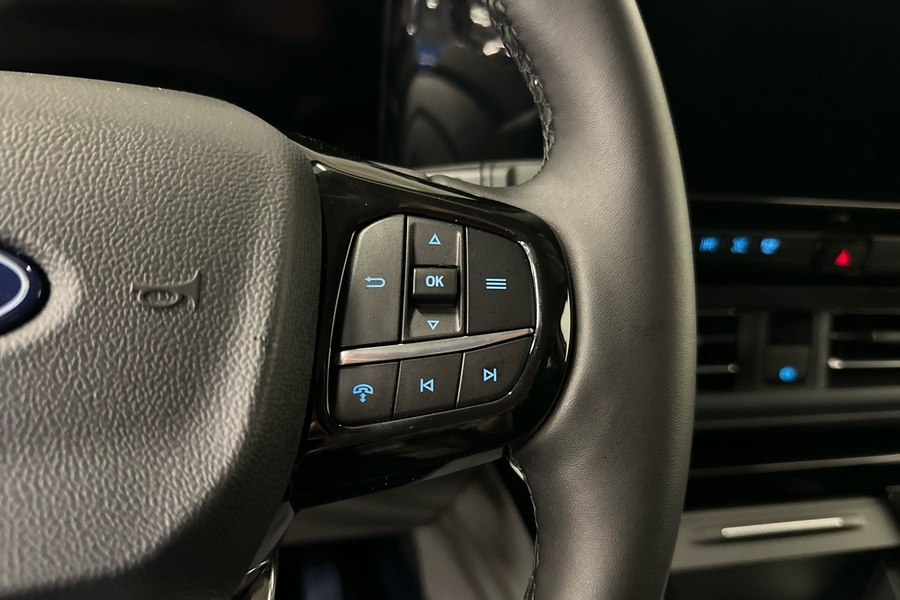 Ford Tourneo Custom vaihtoauto