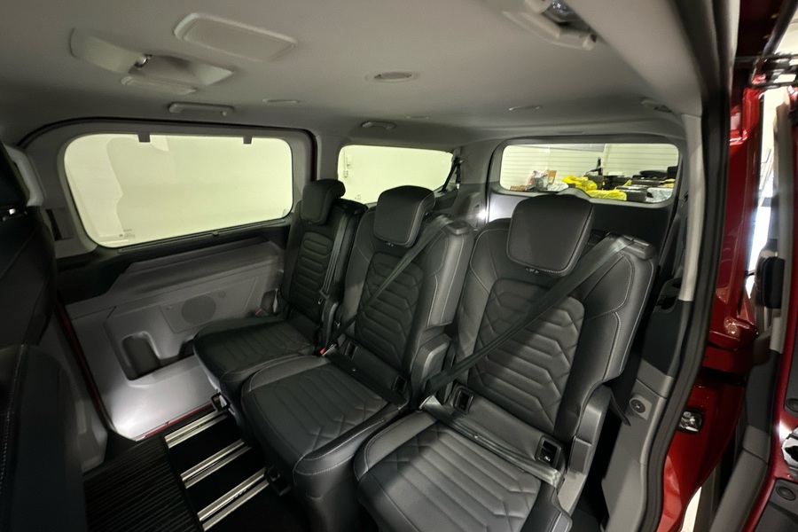 Ford Tourneo Custom vaihtoauto
