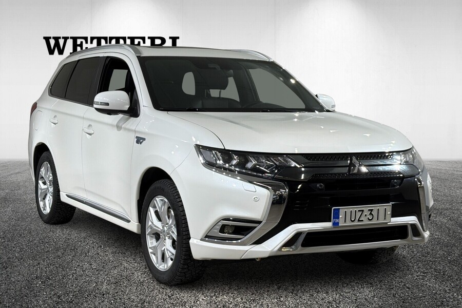 Mitsubishi Outlander PHEV vaihtoauto