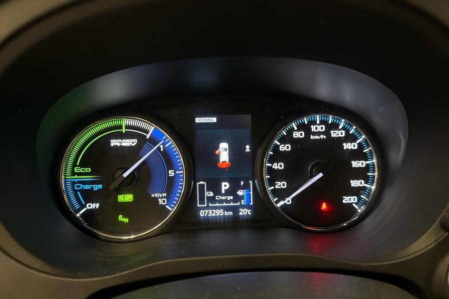 Mitsubishi Outlander PHEV vaihtoauto