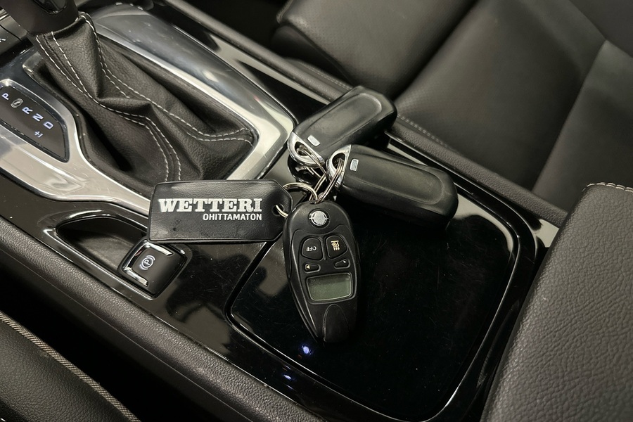 Opel Insignia vaihtoauto