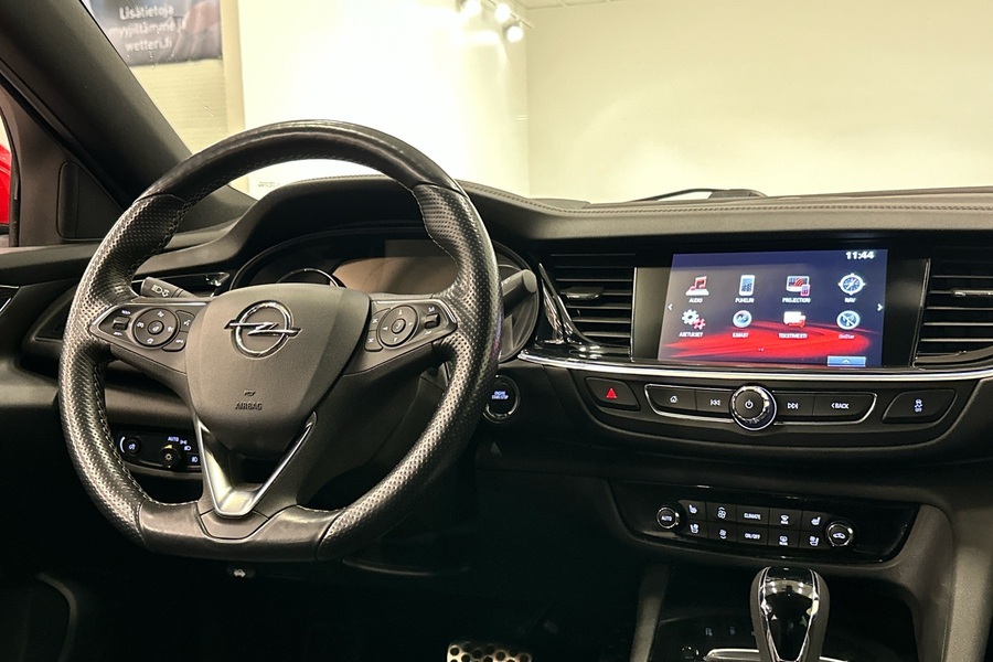 Opel Insignia vaihtoauto