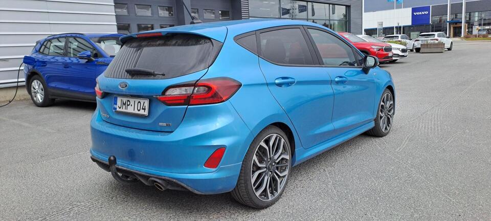 Ford Fiesta vaihtoauto