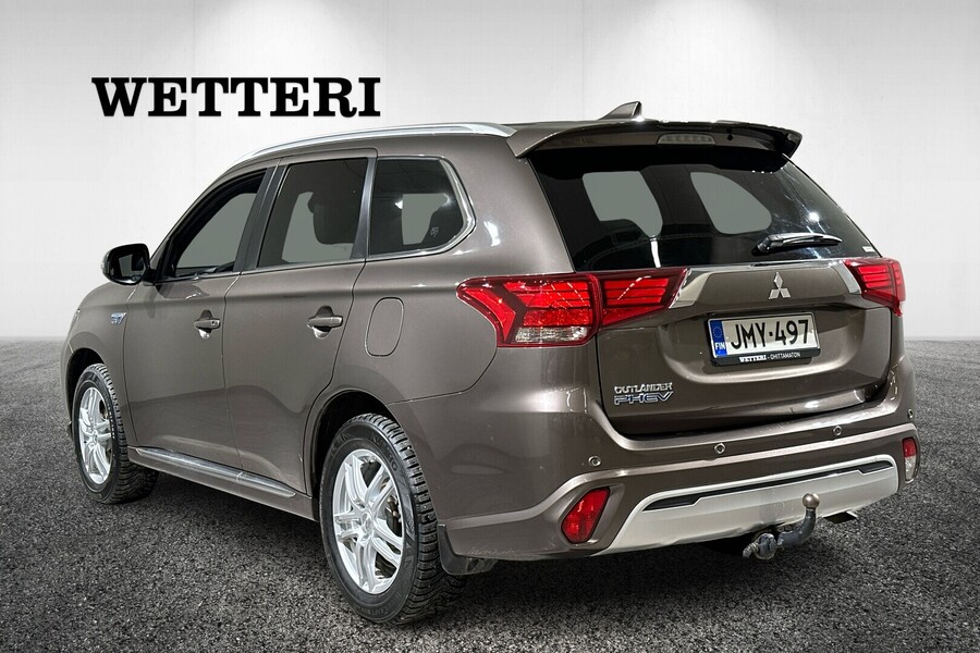 Mitsubishi Outlander PHEV vaihtoauto