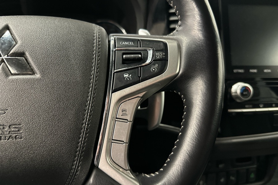 Mitsubishi Outlander PHEV vaihtoauto