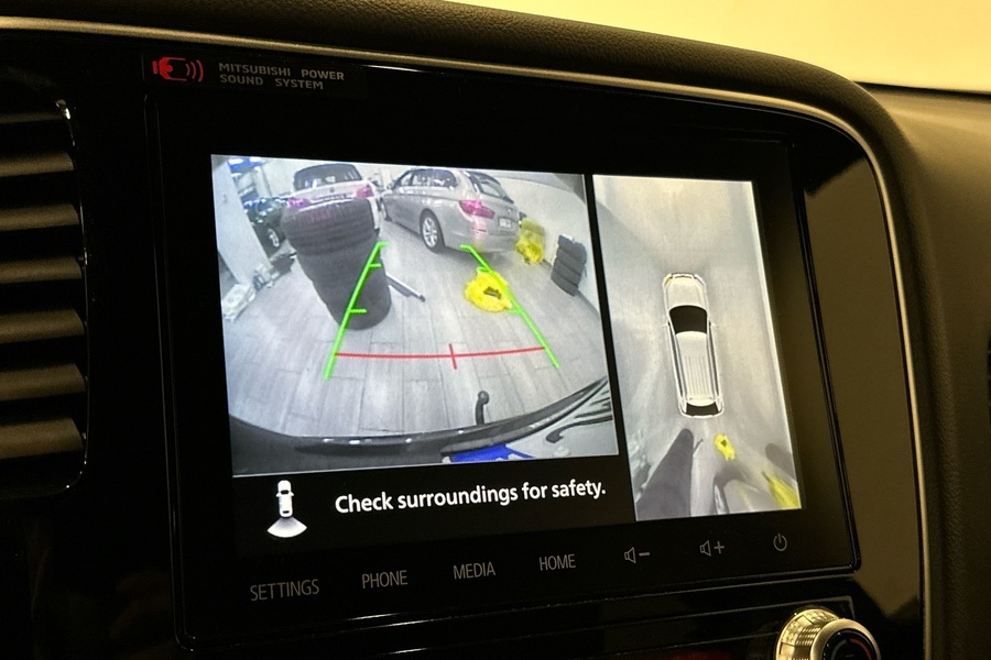 Mitsubishi Outlander PHEV vaihtoauto