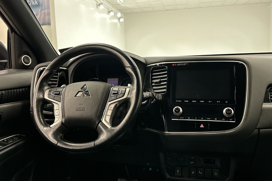 Mitsubishi Outlander PHEV vaihtoauto