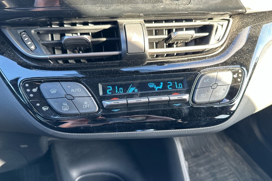 Toyota C-HR vaihtoauto