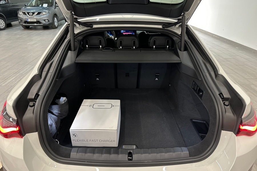 BMW i4 M50 vaihtoauto