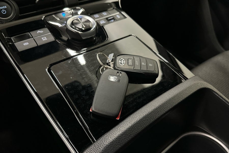 Toyota bZ4X vaihtoauto