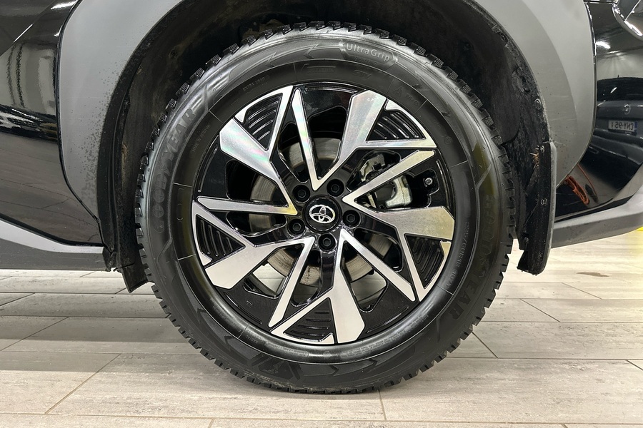 Toyota bZ4X vaihtoauto