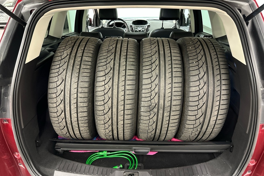 Ford Kuga vaihtoauto