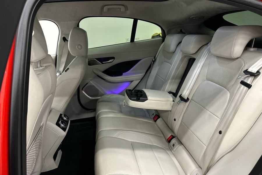 Jaguar I-PACE vaihtoauto