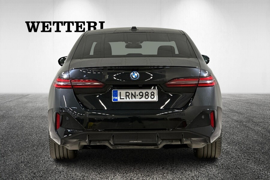 BMW i5 M60 vaihtoauto