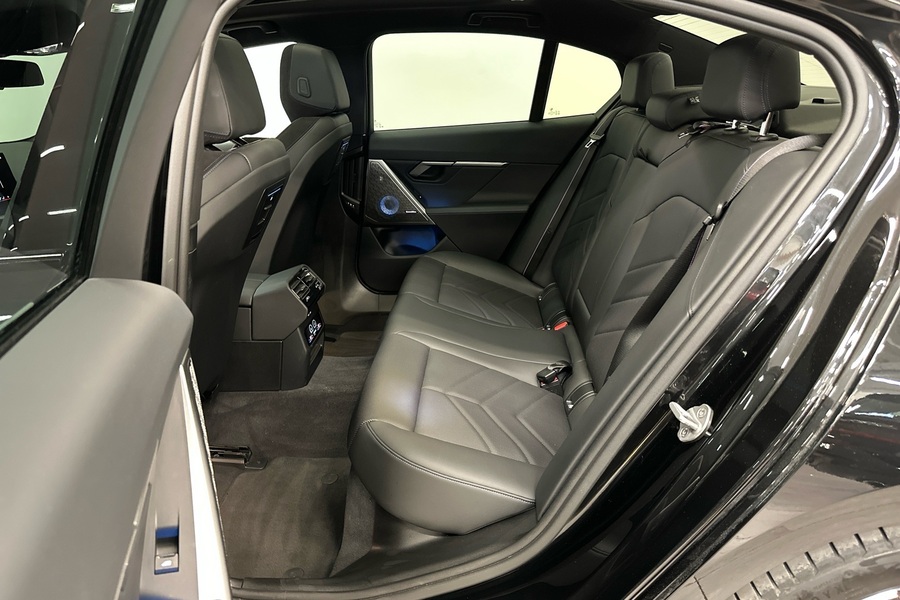 BMW i5 M60 vaihtoauto