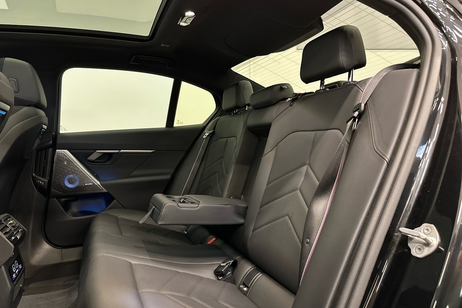 BMW i5 M60 vaihtoauto