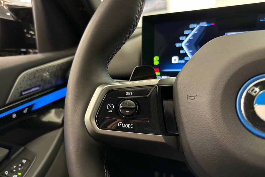 BMW i5 M60 vaihtoauto