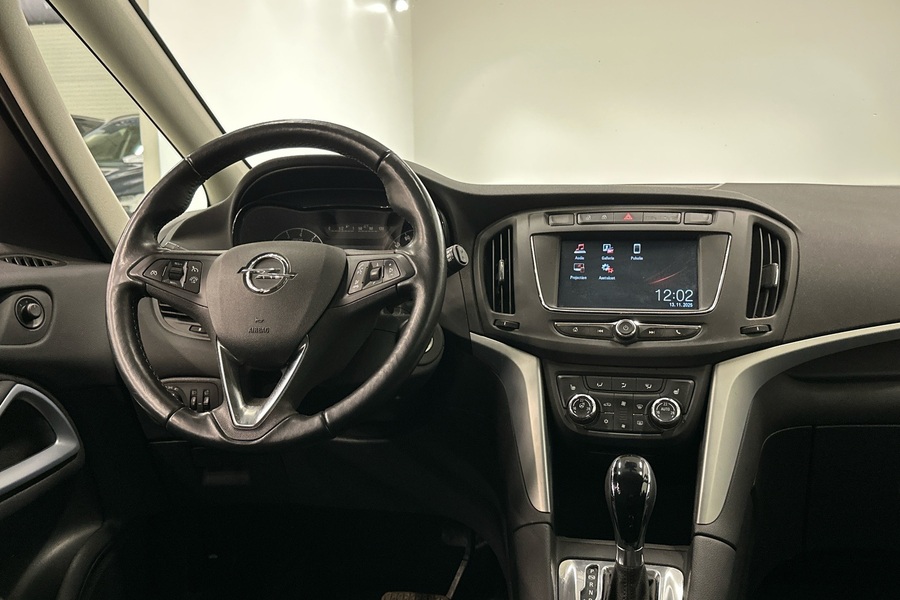 Opel Zafira vaihtoauto