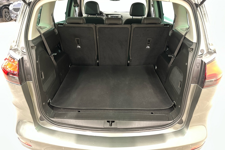 Opel Zafira vaihtoauto