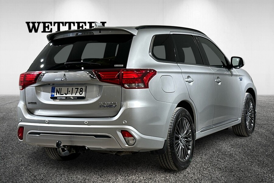 Mitsubishi Outlander PHEV vaihtoauto
