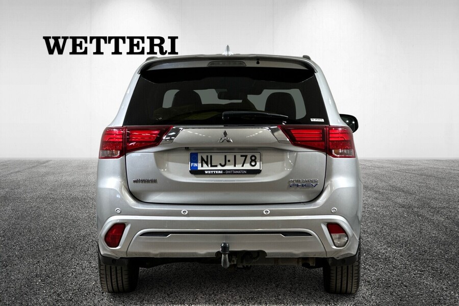 Mitsubishi Outlander PHEV vaihtoauto