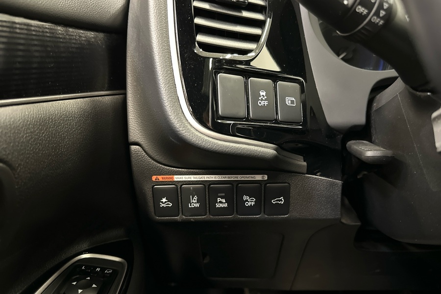 Mitsubishi Outlander PHEV vaihtoauto