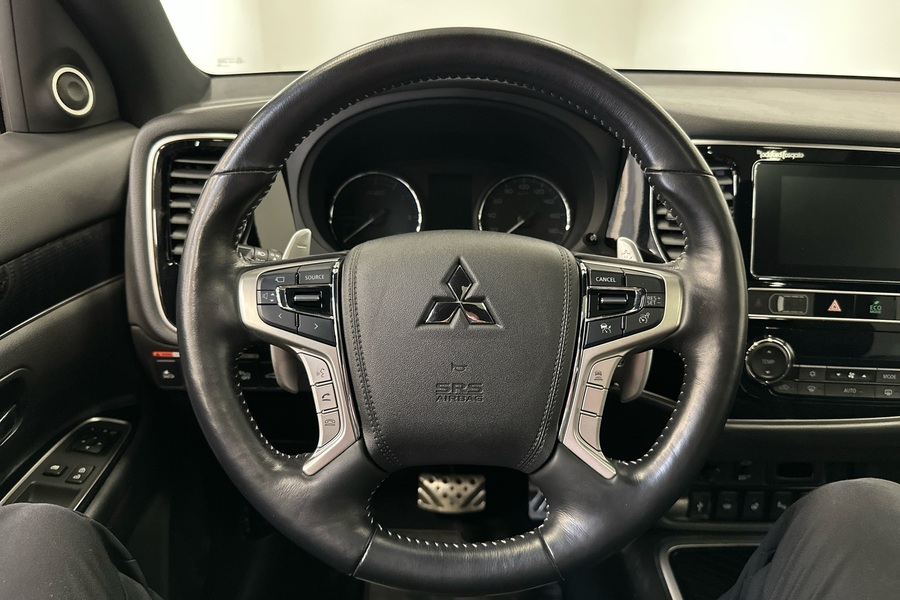 Mitsubishi Outlander PHEV vaihtoauto