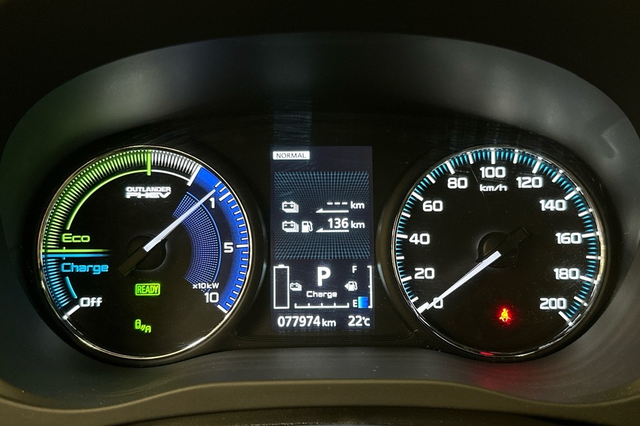 Mitsubishi Outlander PHEV vaihtoauto
