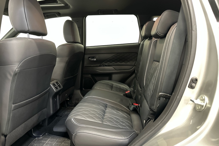 Mitsubishi Outlander PHEV vaihtoauto