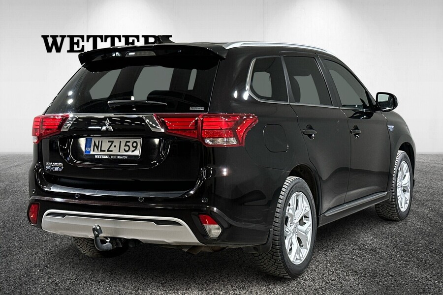Mitsubishi Outlander PHEV vaihtoauto
