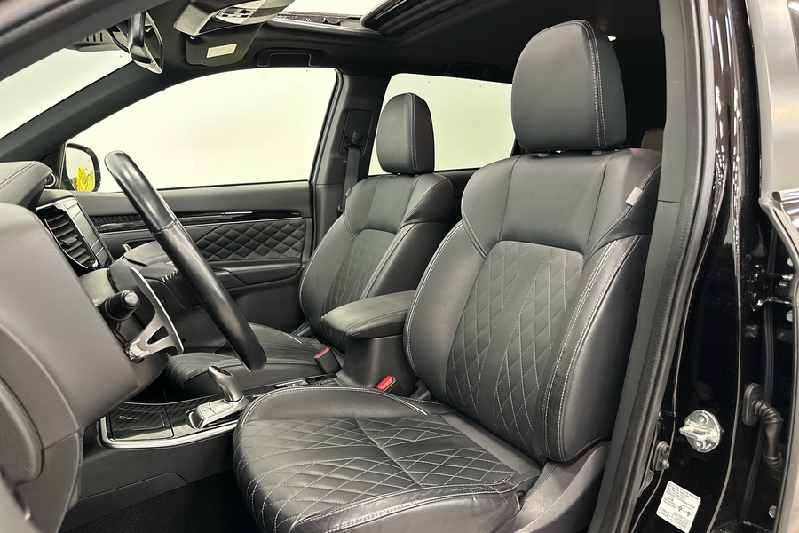 Mitsubishi Outlander PHEV vaihtoauto