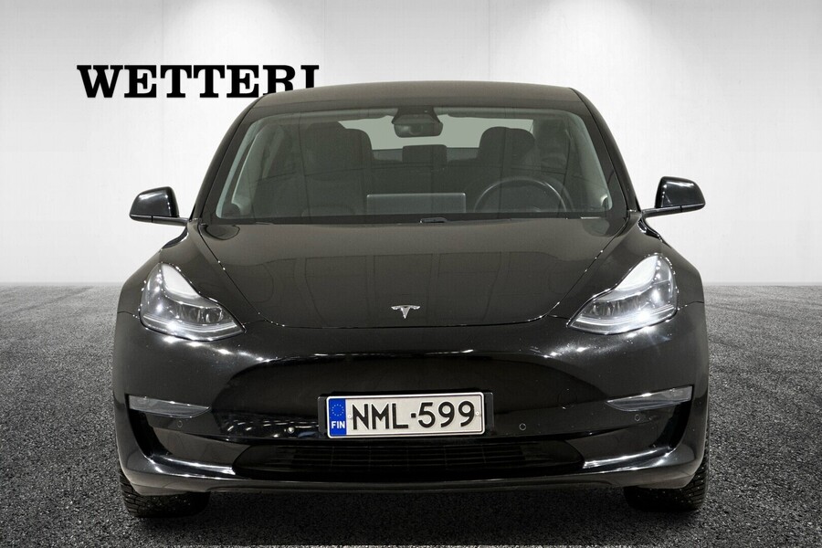 Tesla Model 3 vaihtoauto