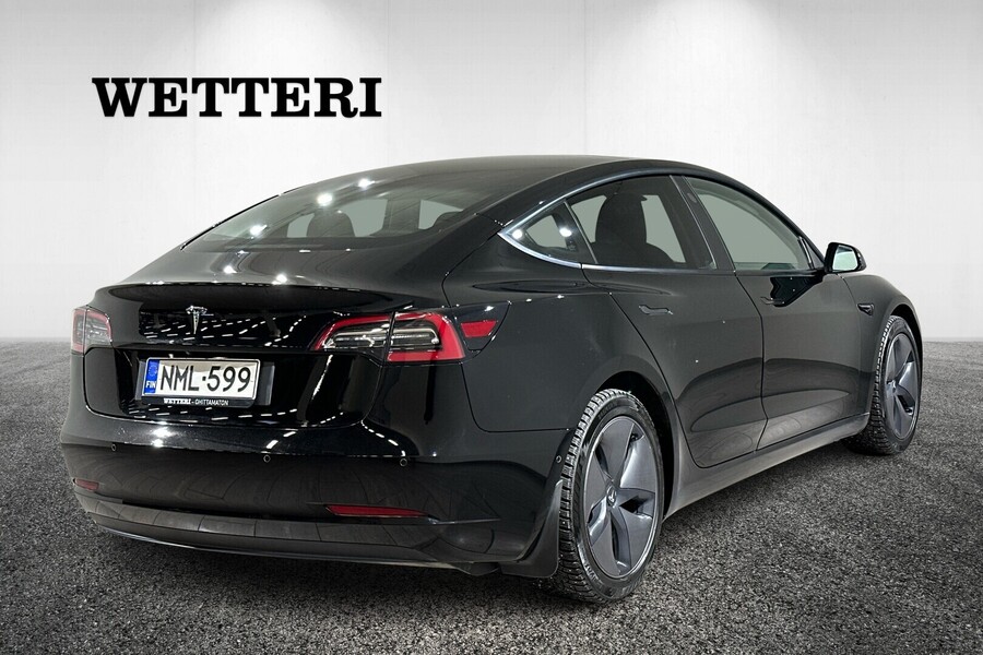 Tesla Model 3 vaihtoauto