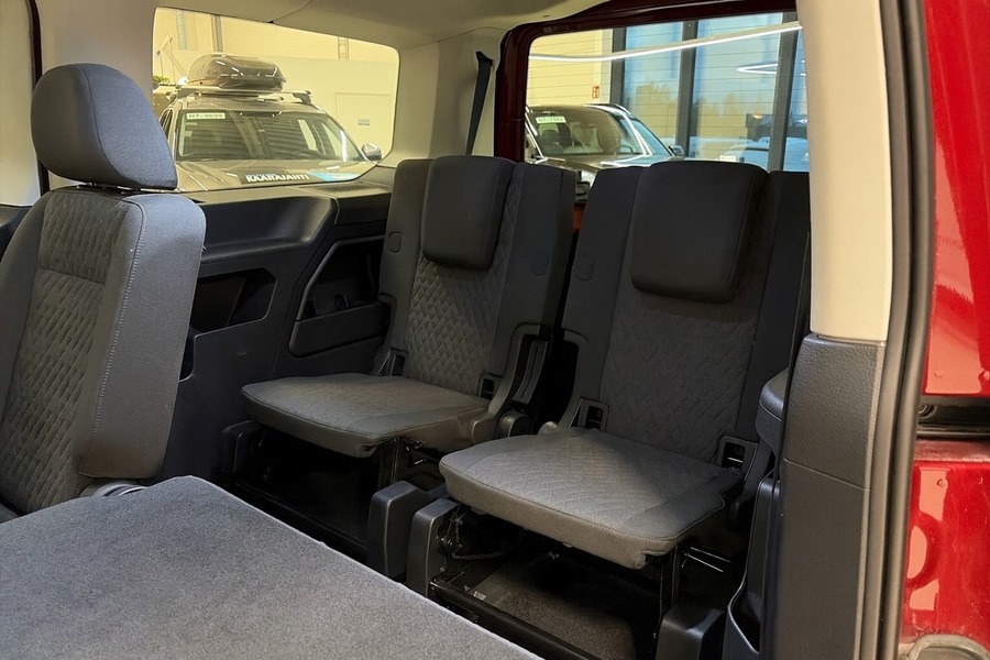 Volkswagen Caddy Maxi vaihtoauto