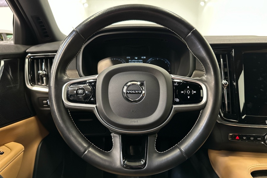 Volvo V90 Cross Country vaihtoauto