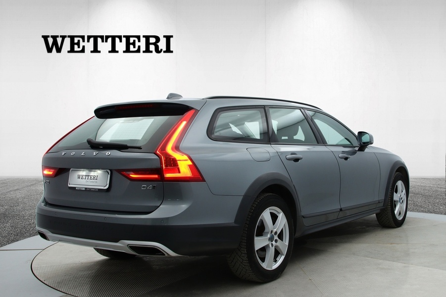 Volvo V90 Cross Country vaihtoauto