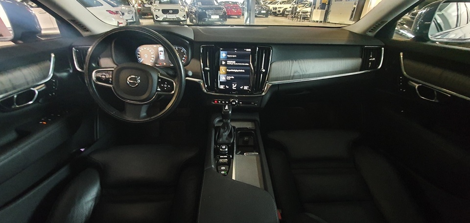 Volvo V90 Cross Country vaihtoauto