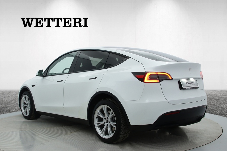 Tesla Model Y vaihtoauto