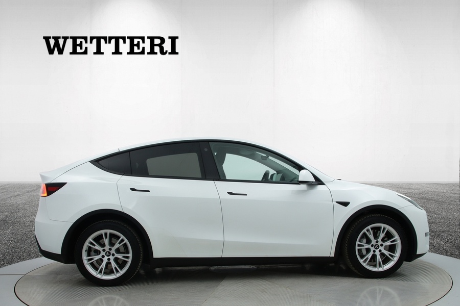 Tesla Model Y vaihtoauto