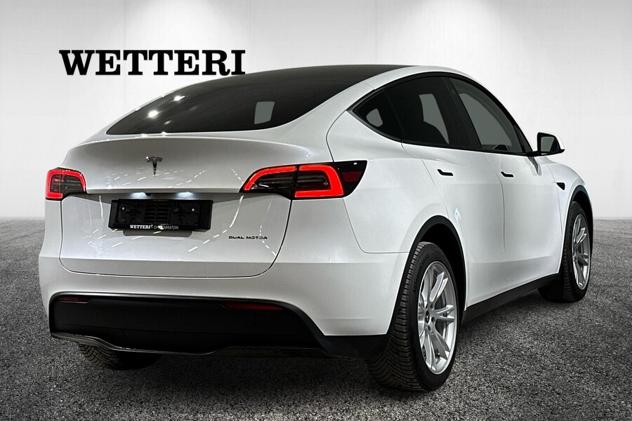 Tesla Model Y vaihtoauto